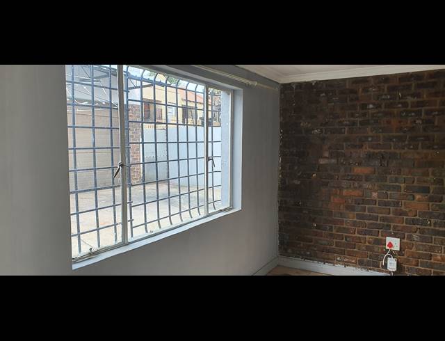 4 BEDROOM HOUSE FOR SALE IN HEIDELBERG INDUSTRIAL
